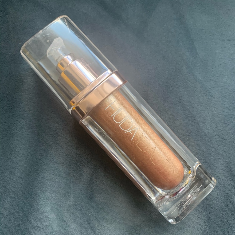 Huda Beauty NYMPH body highlighter FS NEW